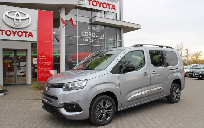 Toyota Proace City Verso cena 227900 przebieg: 5, rok produkcji 2023 z Poznań małe 37